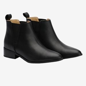 Madewell black leather Chelsea boots booties
